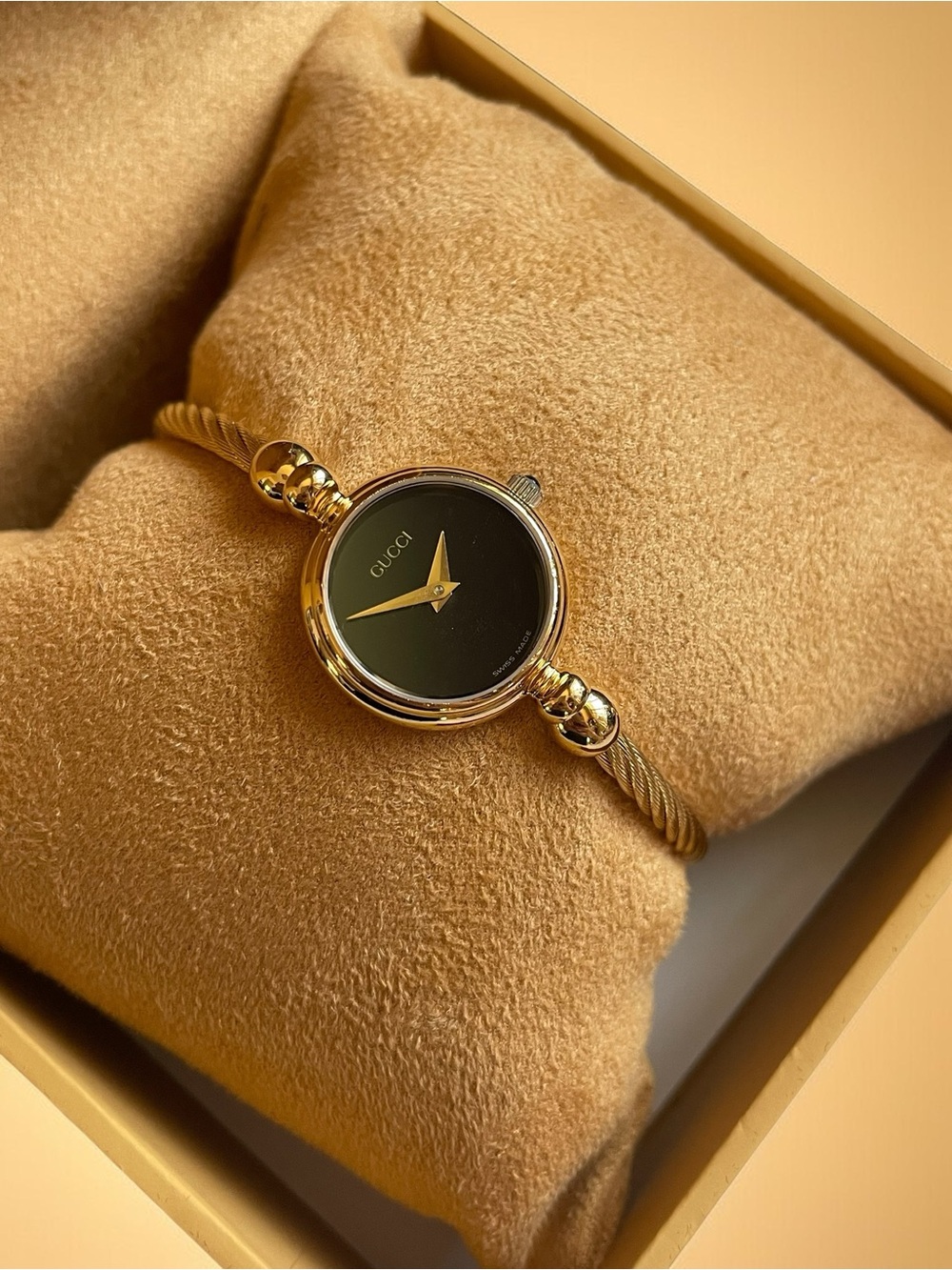 Gucci Gold-Tone Bangle Watch with Black Dial - Picture 17 of 17